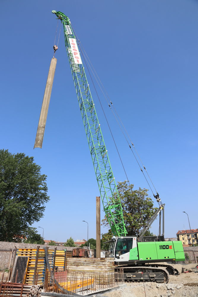 crane-crawler_1100e_002