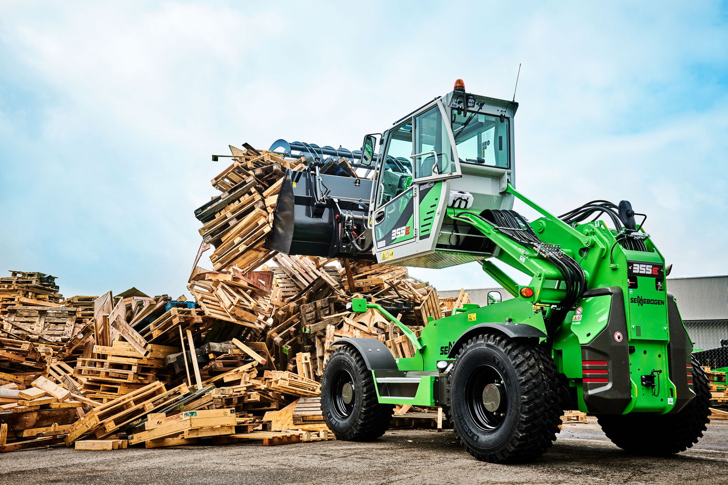 telehandler-355e_05